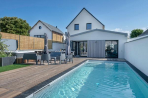 Maison moderne avec piscine et jacuzzi pour 15 personnes !